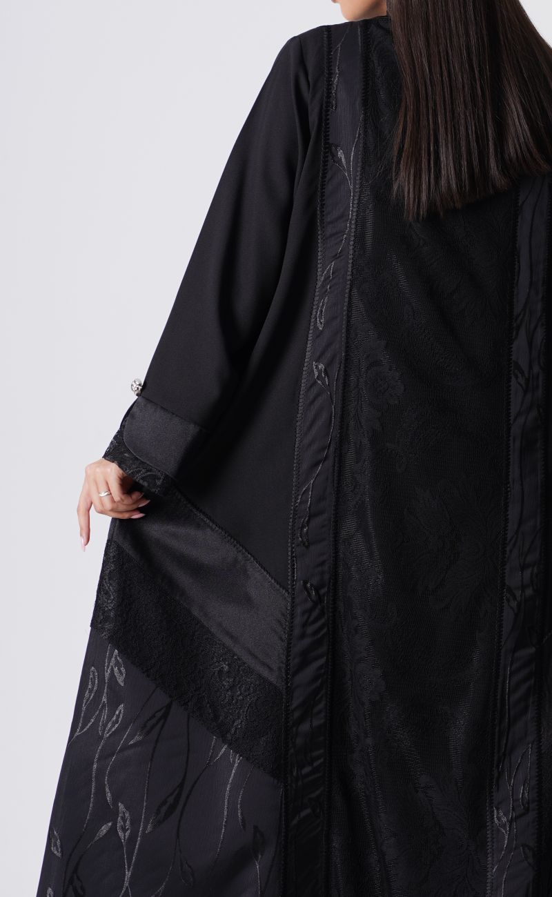 Abaya made of mixed fabric